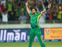 আফ্রিদি, আজমলের ফেরার পথ বন্ধ করল পিসিবি!