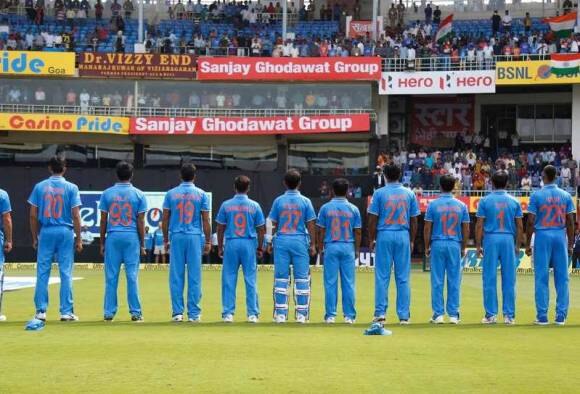 In A Beautiful Gesture Indian Cricketers Sport Their Mothers Names For Final Odi Vs New Zealand ইতিহাসে প্রথম, জার্সিতে নাম, মায়েদের শ্রদ্ধা বিরাটদের