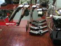 মালদা থেকে উদ্ধার প্রচুর পরিমাণ অস্ত্র, গ্রেফতার ২