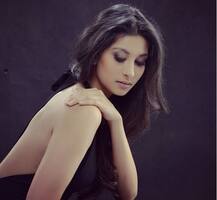 দেখুন: সোশ্যাল মিডিয়ায় শোরগোল ফেলেছেন বলিউডের প্রাক্তন অভিনেত্রীর মেয়ে