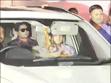 হাসপাতাল থেকে বাড়ি গেলেন অভিষেক