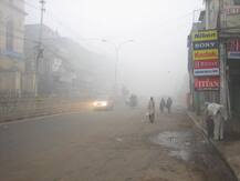 ১৭ বছরের মধ্যে সবচেয়ে খারাপ আবহাওয়া এখন দিল্লিতে, সরকার দায়ী করল ফসল জ্বালানোকে