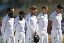 ‘আর্মিস্টিস ডে’-তে প্রথম বিশ্বযুদ্ধে নিহত সৈনিকদের শ্রদ্ধা ইংল্যান্ডের ক্রিকেটারদের