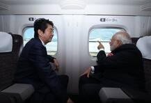 জাপানের প্রধানমন্ত্রীর সঙ্গে শিনকাসেন বুলেট ট্রেনে সফর মোদীর