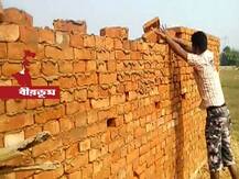 অধিগৃহীত জমিতে শিল্পই চাই, আবাসন নয়, বিক্ষোভ বীরভূমের শিবপুরে