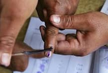 বারবার ব্যাঙ্কের টাকা বদলের লাইনে? এবার থেকে আঙুলে কালি