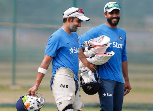 এই টেস্টে প্রথম একাদশে থাকছেন তরুণ ওপেনার লোকেশ রাহুল। বাদ পড়ছেন গৌতম গম্ভীর