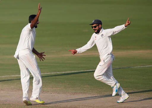 India Get Crucial Breakthroughs After Cook Hamid Defiance দ্বিতীয় টেস্ট: জয়ের গন্ধ পাচ্ছে ভারত, ম্যাচ বাঁচানোর লড়াই ইংল্যান্ডের