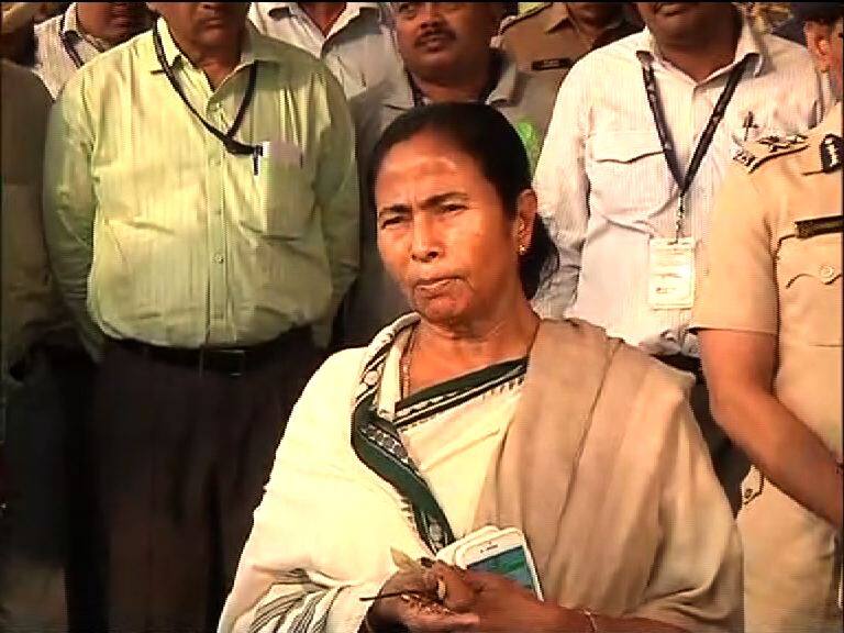 Mamata To Protest In Delhi Tomorrow Against Demonetisation নোট বাতিল: কাল থেকে প্রতিবাদের ঝড় উঠবে, বললেন মমতা