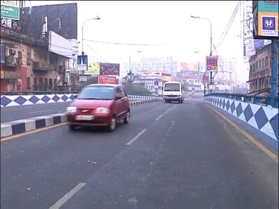 Lefts Bandh Is Yet To Make Any Mark Tight Security রাজ্যে প্রভাব ফেলতে ব্যর্থ নোট বাতিলের প্রতিবাদে বামেদের ডাকা বনধ