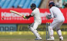 দেখুন, যোদ্ধার মতো অর্ধশতরান সেলিব্রেট করলেন জাডেজা