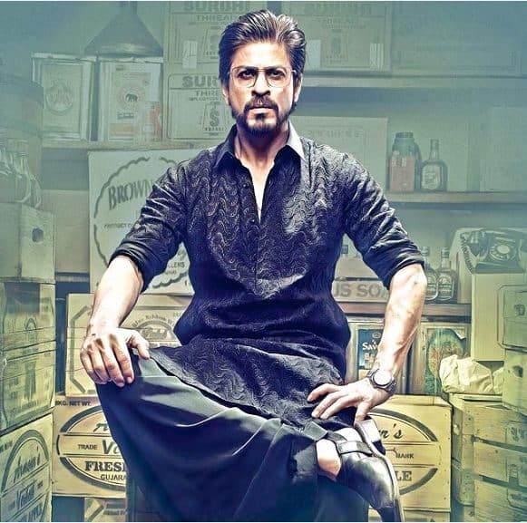 শাহরুখ খানকে কখনও দেখেছেন ঘোড়ায় চড়তে। ঘোড়ায় তাঁর বেজায় ভয়। তাই শ্যুটিংয়ে ঘোড়ার দৃশ্য তিনি কার্যত এড়িয়েই চলেন