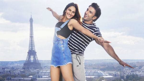 বাণীর আরও যুক্তি, তাঁর সার্জারি করানোর সামর্থ্য নেই, এখনও পর্যন্ত ছবি করেছেন মোটে একটি। তবে যাঁরা সার্জারি করিয়েছেন, তাঁরা ভাল না মন্দ করেছেন, সেই বিচার করেন না তিনি। 