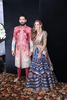 দেখুন, দিল্লিতে যুবরাজ-হ্যাজেলের রিসেপশনের ছবি