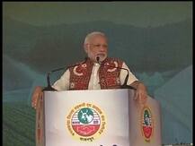 নোট বাতিল: লোকসভায় বলতে দেওয়া হচ্ছে না, তাই জনসভায়, দিশার সমাবেশে মোদী