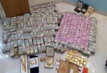 কর্নাটকে হাওলা কারবারীর বাথরুম থেকে উদ্ধার নতুন নোটে ৫ কোটি ৭০ লক্ষ টাকা