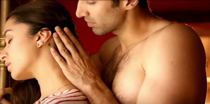  ওকে জানুর পোস্টার বেরিয়েছে আগেই। তা থেকেই কৌতূহল তুঙ্গে ওঠে। সোস্যাল মিডিয়ায় বেশ কিছু ছবি শেয়ার করেছেন শ্রদ্ধা। 