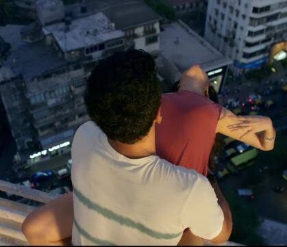 ওকে জানু আসলে হিট তামিল ছবি ওকে কানমনি-র রিমেক।