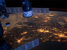 আচমকা ধূমকেতু বা উপগ্রহ আঘাত করলে, পৃথিবী এখনও প্রতিরোধের জন্যে প্রস্তুত নয়, হুঁশিয়ারি নাসার