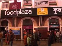 হাওড়া স্টেশনের ফুড প্লাজায় আগুন, আতঙ্কিত যাত্রীরা