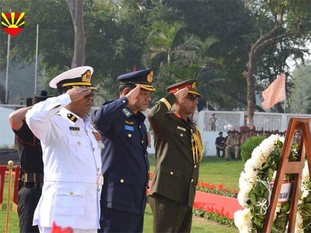 এদিন বিজয় স্মারকে মাল্যদান করেন বাংলাদেশের কর্মরত স্থল, নৌ এবং বায়ু সেনা আধিকারিকরা।