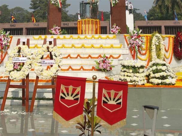 সেই ঐতিহাসিক দিনের স্মরণেই কলকাতার ফোর্ট উইলিয়ামে পালিত হল বিজয় দিবস। 