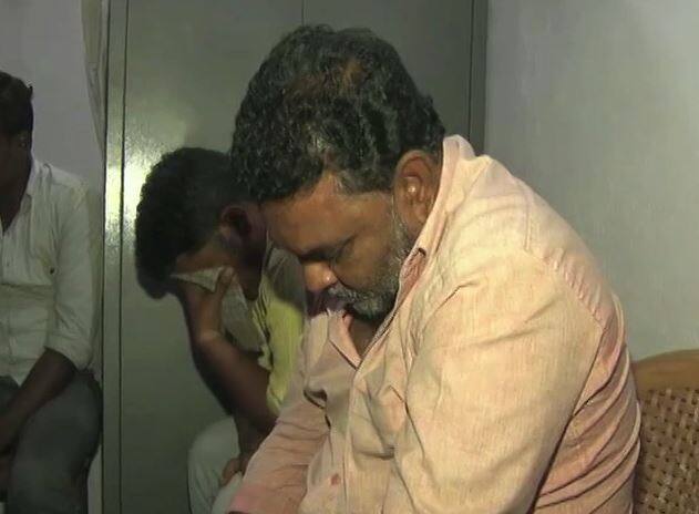 সম্প্রতি বেঙ্গালুরুতে পুলিশের হাতে ধরা পড়েছে এমনই একটি দল। তারা দুর্লভ প্রজাতির সাপ বিক্রি করার কারবার ফেঁদে বসেছে
