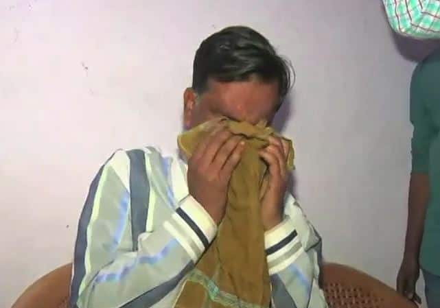 ধৃতরা আরও জানিয়েছে, তারা দাবি করে, শুধু বর্তমান সম্পদ দ্বিগুণ করে দেওয়াই নয়, মাটির তলা থেকেও সম্পদ খুঁজে বার করে দেবে এই সাপ