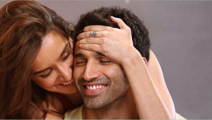 Watch Aditya Shraddha Dial Up The Romance In Enna Sona From Ok Jaanu দেখুন: ‘ওকে জানু’-র ‘এন্না সোনা’ গানে আদিত্য-শ্রদ্ধা রোমান্স