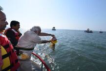 কালো টাকার বিরুদ্ধে যুদ্ধেই নোট বাতিল, দুর্নীতিবাজদের ছাড়বে না সরকার , হুঁশিয়ারি মোদীর