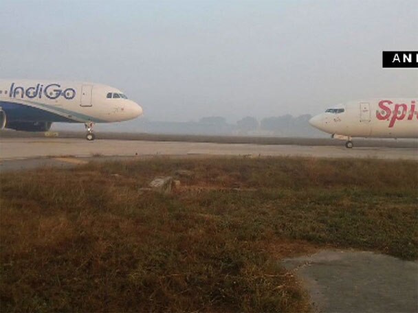 Two Planes Come Face To Face On Delhi Airport Runway Mishap Averted চালকদের তত্পরতায় দিল্লি বিমানবন্দরে মুখোমুখি সংঘর্ষ এড়াল দুটি বিমান