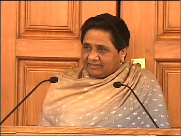 Let Bjp Come Clean Mayawati Defending 104 Crore Bank Deposit Dares Pm কালো টাকা নয়, ব্যাঙ্কে দলের টাকাই, দলিত বলে কেন্দ্র ফাঁসাছে: মায়াবতী