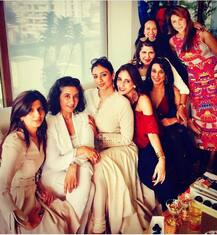 রি-ইউনিয়নে একসঙ্গে দেখা গেল নয়ের দশকের তিন নায়িকা মণীষা কৈরালা, তাব্বু ও পূজা বেদীকে