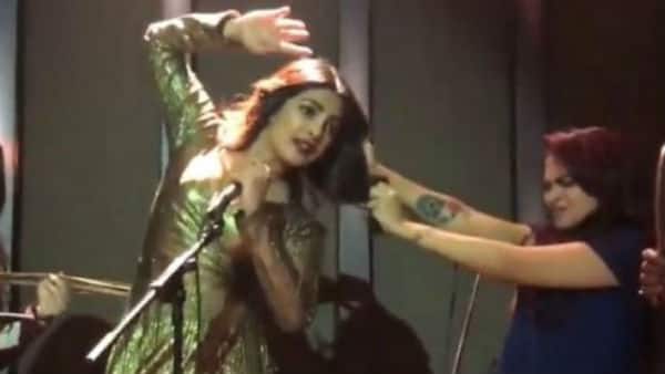 Peecee And Team Nail Mannequin Challenge Check Video Inside পলকে প্রিয়ঙ্কা স্ট্যাচু!