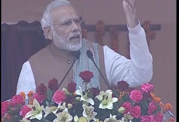 Narendra Modi Rally Sp Family Feud Has Halted Uttar Pradeshs Development Says Pm উত্তরপ্রদেশে বদলের হাওয়া স্পষ্ট, লখনউয়ের সভায় মোদী