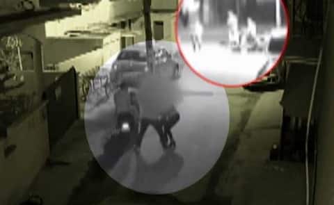 বাইক থেকে নেমে মহিলাকে শ্লীলতাহানি বেঙ্গালুরুতে, সপ্তাহখানেক ধরে নজর রাখছিল হামলাকারীরা