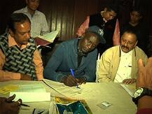 দুই প্রধানের সমর্থকদের নজরে এডু-বুকেনওয়া