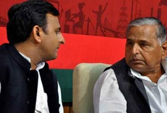 Mulayam Akhilesh Argue Case On Symbol Ec Reserves Order সাইকেলের মালিকানা নিয়ে নির্বাচন কমিশনে যুযুধান মুলায়ম-অখিলেশ, রায় জানাল না কমিশন