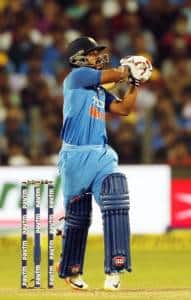 কেদারের খেলায় আমি মুগ্ধ, ওকে কুর্নিশ: কোহলি