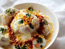 অভিনেত্রী ঊর্বশী রাউতেলার পছন্দের খাবার কী জানেন? দিল্লির স্ট্রিট ফুড