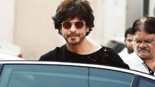 He is going to have a fourth child and has decided the baby name already? What Shahrukh Khan is saying? চতুর্থবার বাবা হচ্ছেন শাহরুখ? নাম রাখছেন 'আকাঙ্খা'?