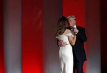 শপথগ্রহণের পরেই স্ত্রীর সঙ্গে বল ড্যান্সে মাতলেন ট্রাম্প