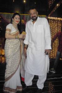 Bollywood actor Sanjay Dutt along with his wife Manyata Dutt during Aamir Khan's Diwali celebration in Mumbai, India on October 30, 2016. (Utsav Devdutta/SOLARIS IMAGES)