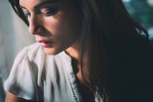 কীভাবে মেটাবেন নোট বাতিলের সমস্যা? দোকানদারকে শেখালেন এই অভিনেত্রী