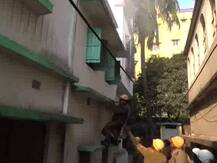 দমদম বিমানবন্দরের কাছে ভোরবেলা আচমকাই একটি বাড়িতে আগুন, মৃত্যু গৃহবধূর, আশঙ্কাজনক স্বামী