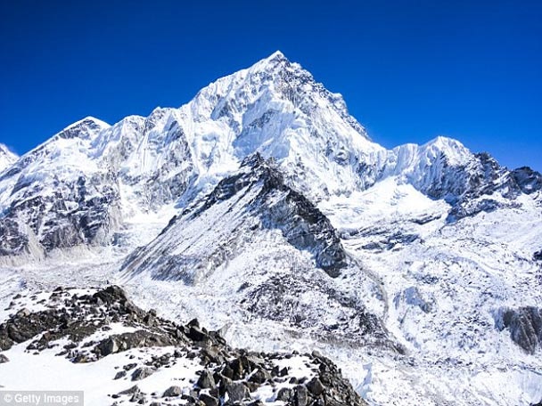 Nepali Sherpa Climbs Mt Everest For 24th Time Created Record এভ র ষ ট জয ব শ বর কর ড ২৪ব র শ ঙ গ ছ ল ন ন প ল শ রপ