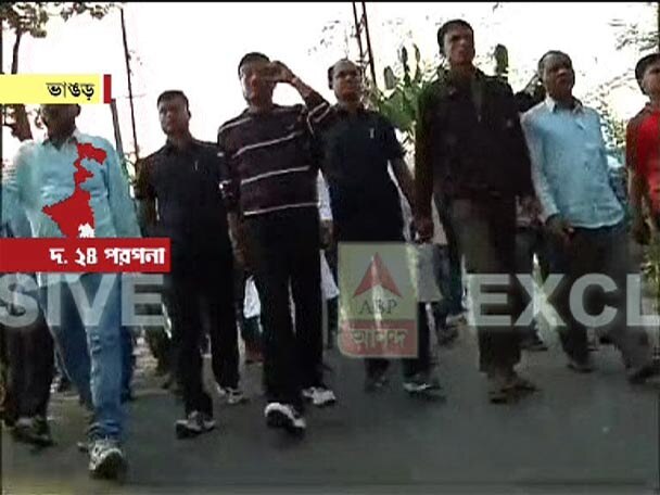 Tense Situation At Bhangar After Arrest Of Cpiml Red Star Leader ‘রেড স্টারকে হোয়াইট স্টার করে দেব’, অবরোধ তুলতে অনুগামীদের নিয়ে ফের ভাঙড়ে ঢুকে বললেন সব্যসাচী