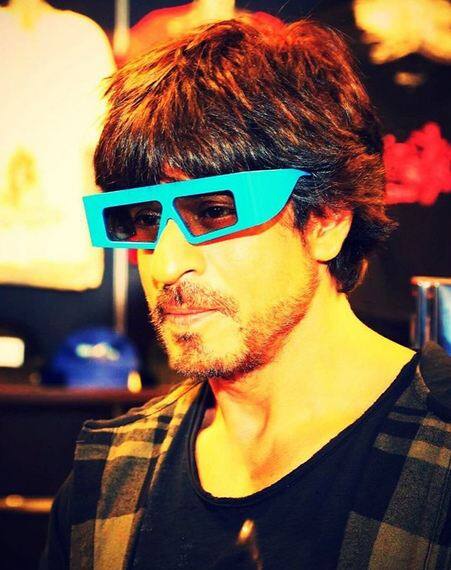 রইস-এর প্রচার চালিয়ে যাচ্ছেন শাহরুখ। ছবিটিকে হিট করানোর জন্য অনুরাগীদের ধন্যবাদ জানিয়েছেন তিনি। ছবি সৌজন্যে ইনস্টাগ্রাম