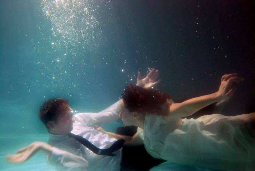 Undersea Marriage For Couple Off Kerala Coast এবার সমুদ্রতলে বিয়ে করে সকলকে চমকে দিলেন কেরলের দম্পতি