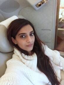 দুবাই শপিং ফেস্টিভ্যালে চুটিয়ে কেনাকাটা করলেন সোনাম, দেখব তারই ঝলক